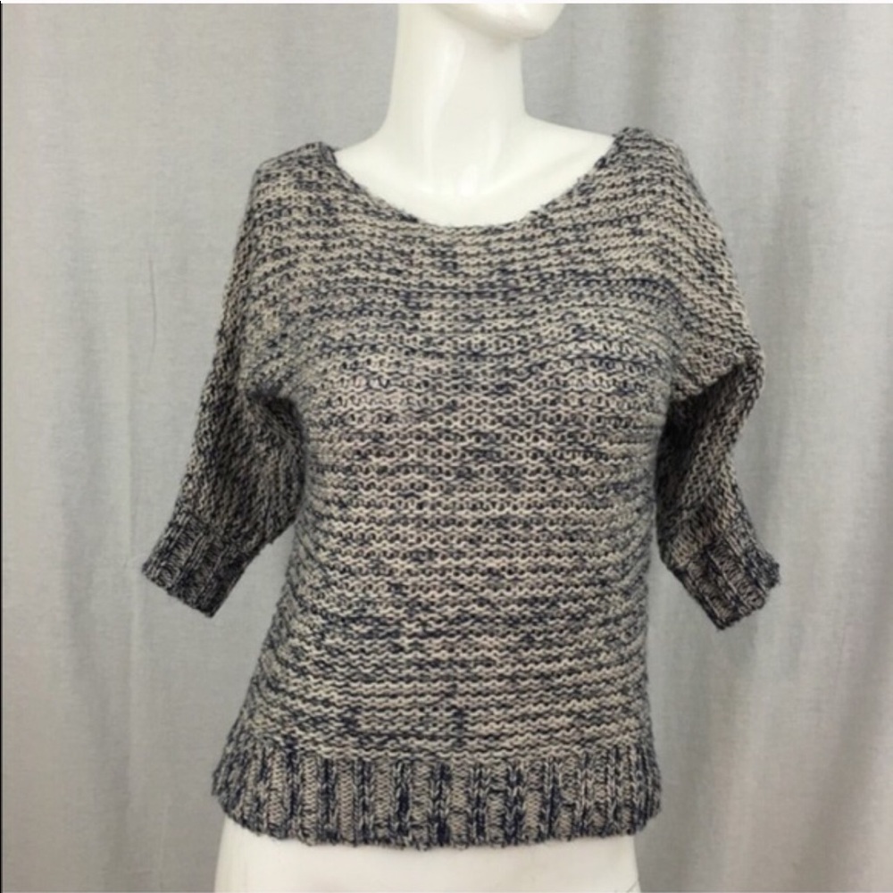 Size XS UO Staring At Stars Crocheted Sweater Top - Picture 4 of 4